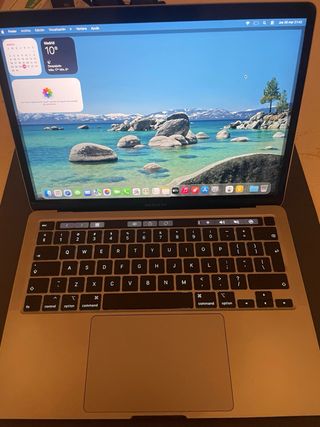 MacBook Pro 13” 2020 i7 16GB 512GB