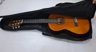Guitarra Yamaha Clásica Alb 3/4 Cadete Brillante