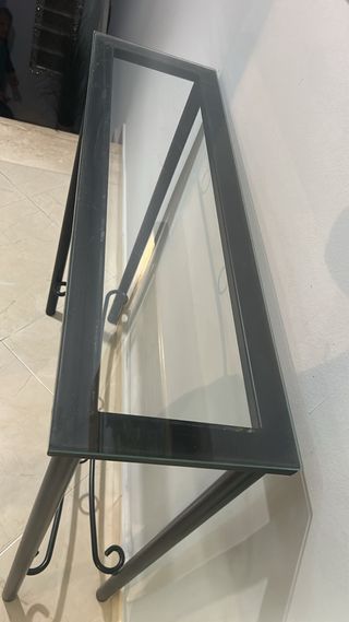 Mesa de cristal y metal negra