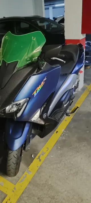 Yamaha TMAX 530 DX azul