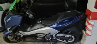 Yamaha TMAX 530 DX azul