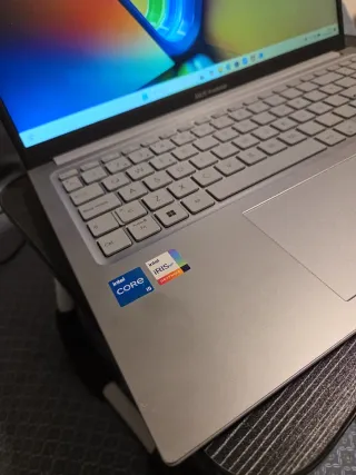 Portátil Asus Vivobook i5 16GB RAM 477GB SSD