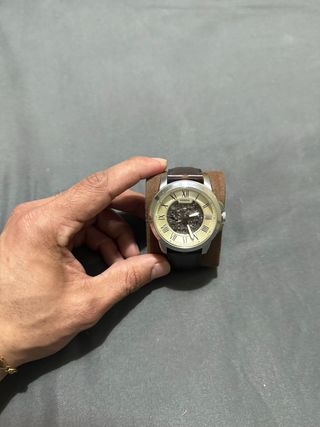 Reloj Fossil Esqueleto Marrón y Plateado