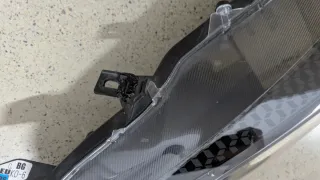 Faro Toyota Yaris izq