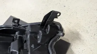 Faro Toyota Yaris izq