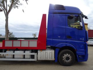 Mercedes ACTROS 25 40-CAMIONES PORTAMAQUINARIAS