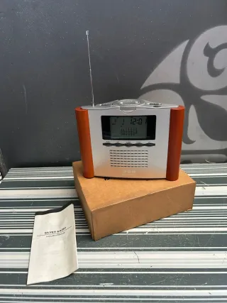 Radio reloj despertador digital