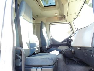 Volvo FL 290.16-CAMIONES GRUA