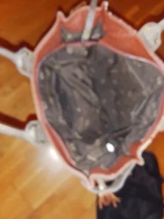 Pack Bolso de mano marrón y multicolor más negro