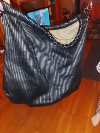 Pack Bolso de mano marrón y multicolor más negro