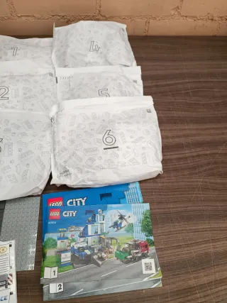 Lego City 60316 Comisaría de Policía