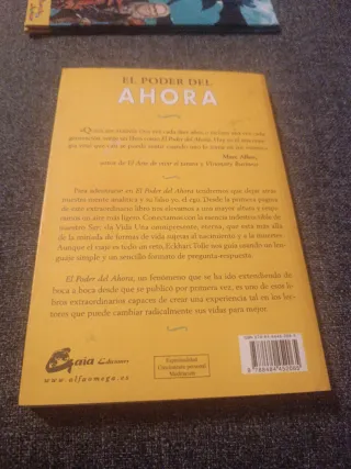 El poder del ahora: Una guía para la iluminació...