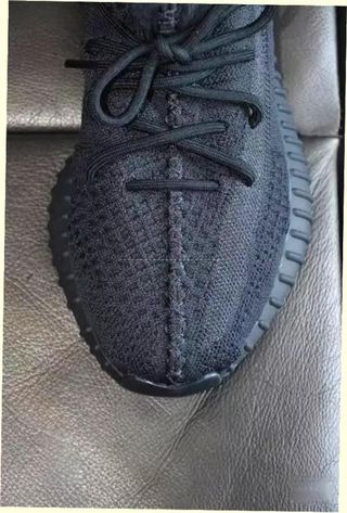 Adidas Yeezy 350 V2 Black Static Talla 38.5