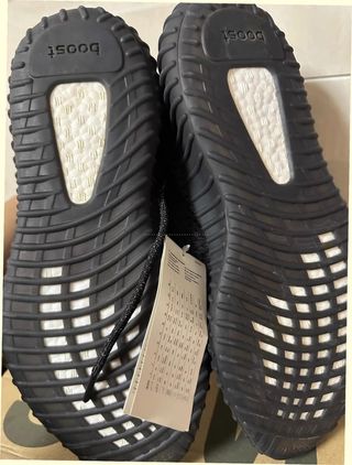 Adidas Yeezy 350 V2 Black Static Talla 40.5