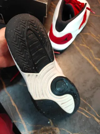 Jordan Max Aura 37.5 con caja original