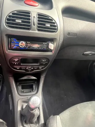 Peugeot 206 2004