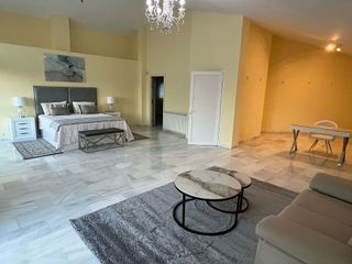 Chalet en alquiler en Elviria en Marbella