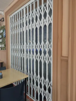 Rejas de seguridad blancas