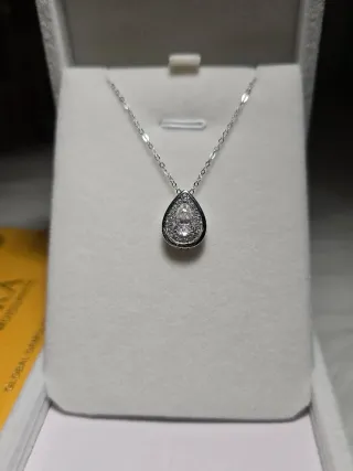 Collana pendente moissanite a goccia 1 carato