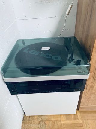 Tocadiscos Lenco con altavoces