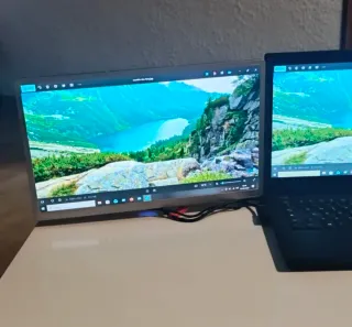 Triple Monitor Portátil 15.6"