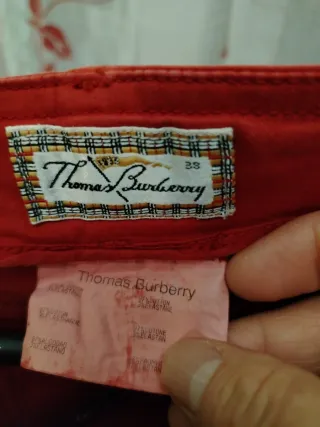 Falda Thomas Burberry roja