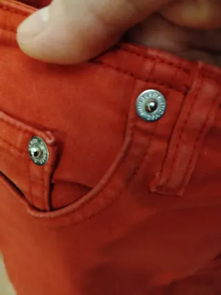 Falda Thomas Burberry roja