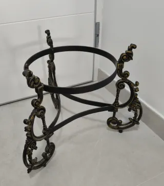 Jarrón grande de cerámica con soporte