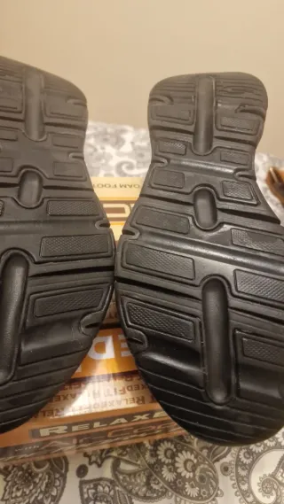 Zapatillas Skechers Relaxed Fit Negras
