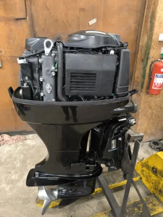 Suzuki DF70 Fueraborda 4 Tiempos