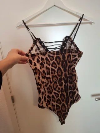 Body leopardo con cordones