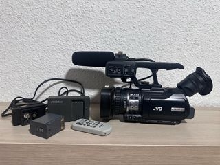 Cámara JVC ProHD 3CCD GY-HM100