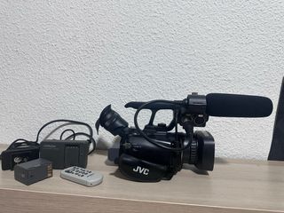 Cámara JVC ProHD 3CCD GY-HM100
