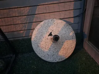 Base de piedra para sombrilla grande