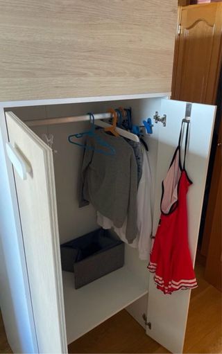 Cama alta infantil con escritorio y armario