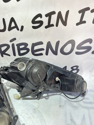 Faros Peugeot Satelis