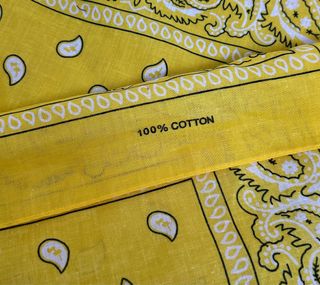 Pañuelo bandana amarillo cachemira