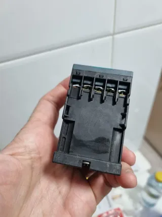 Contactores Siemens SIRIUS 3RT2015-1BB42 24Vdc