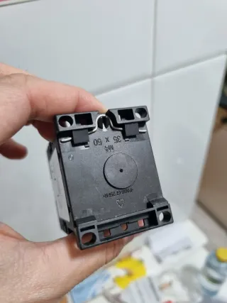 Contactores Siemens SIRIUS 3RT2015-1BB42 24Vdc