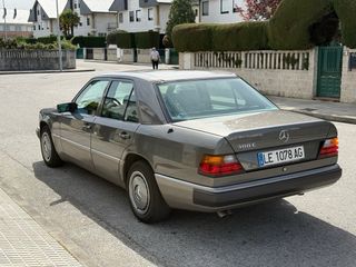 Mercedes-Benz Clase E 1993