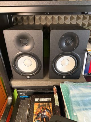 Monitores Yamaha HS7 + Cables + Cajas Originales