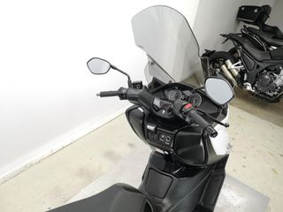 SUZUKI BURGMAN 400 2018 17440 kms.