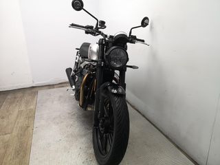 TRIUMPH SPEED TWIN 900 2025 1571 kms.