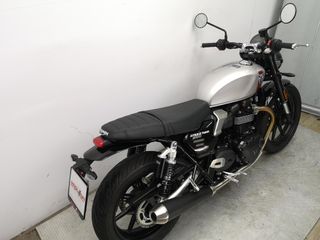 TRIUMPH SPEED TWIN 900 2025 1571 kms.
