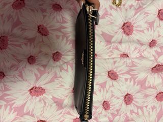 Neceser o Bolso pequeño GUESS