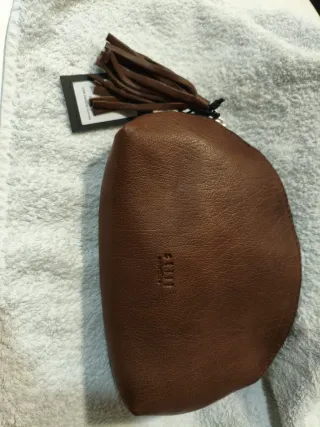 Bolso piel marrón porta todo