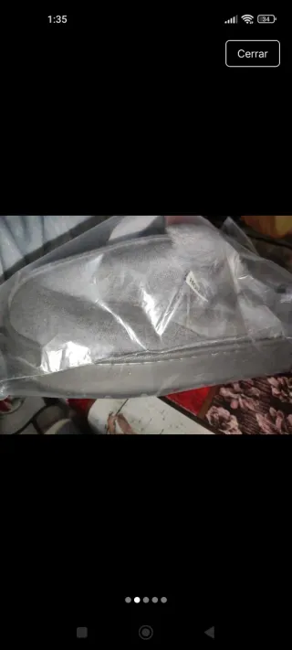 Lote de 4 cazadoras Nuevas y zapatillas de casa