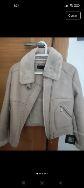 Lote de 4 cazadoras Nuevas y zapatillas de casa