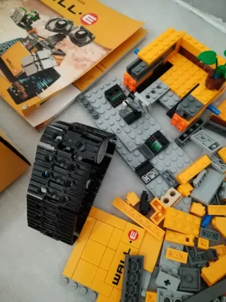 Lego Disney Pixar Wall-E 21303