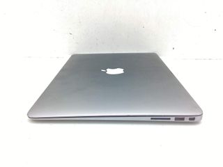portatil apple apple macbook air core i5 1.8 13 (2017) (a1466)